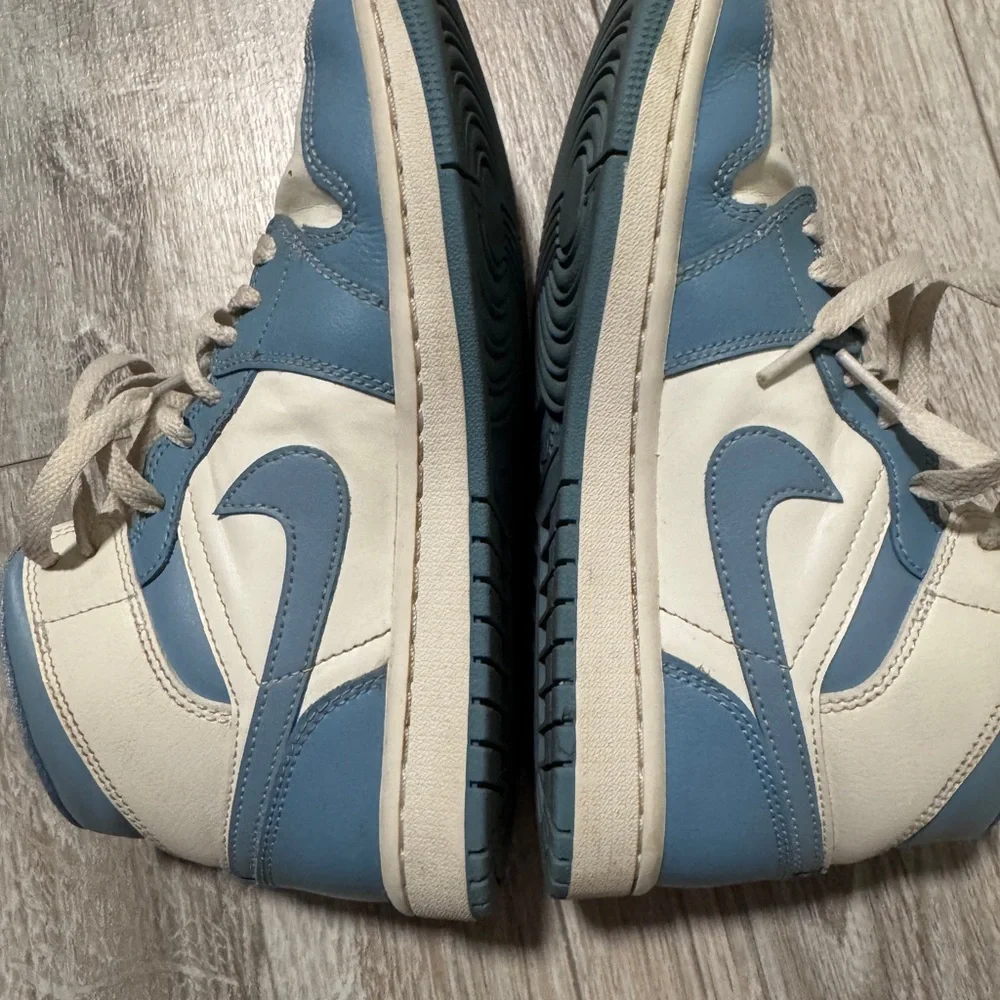 Nike Air Jordan’s Women's Blue and Cream High-Top Sneakers - Picture 2 of 7